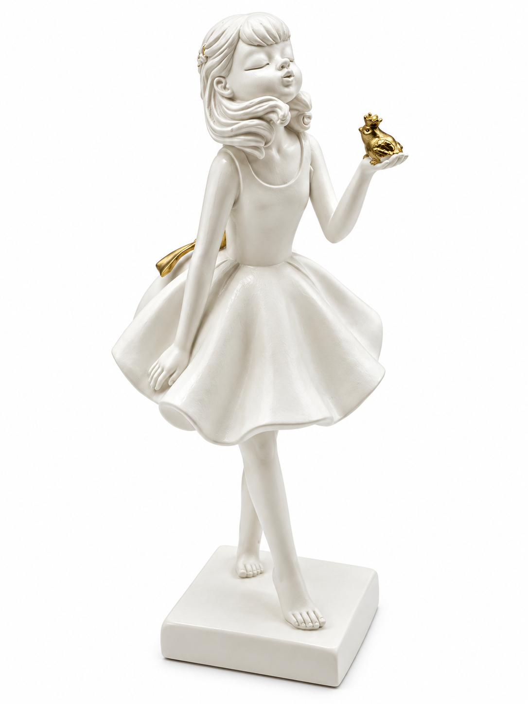FIGURA GIRL KISSING FROG 31CM